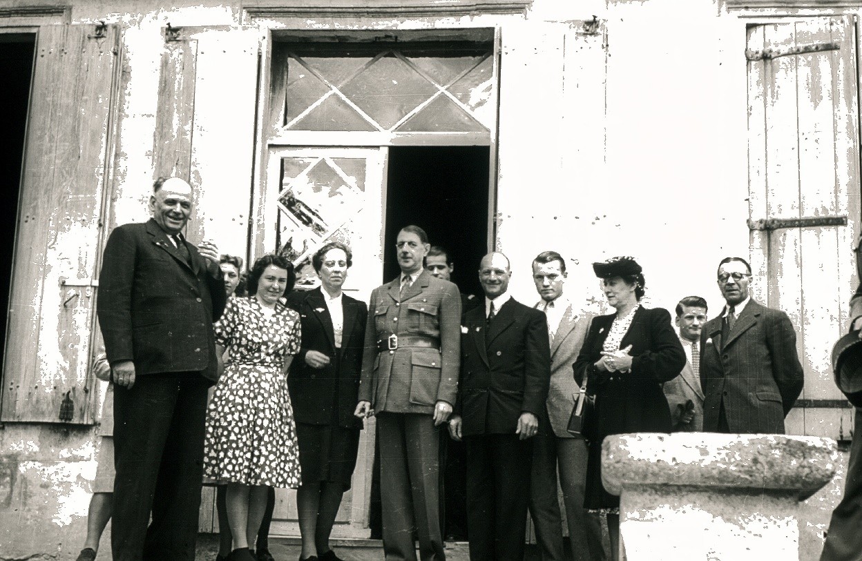 De Gaulle perron Laroque 1947